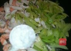芹香鱿虾的做法图解7