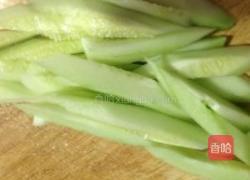 黄瓜鱼丸汤的做法图解1
