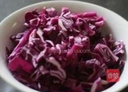 虾皮炒紫甘蓝的做法图解1