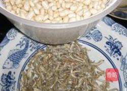 小鱼干花生米的做法图解1