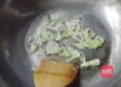 黄花菜炒鸡肉丝的做法图解9
