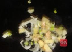 辣炒双菇菜花的做法图解4
