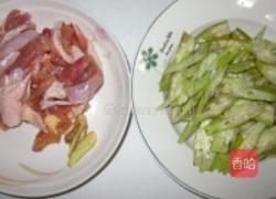 黑椒秋葵炒鸡肉的做法图解1