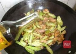 黑椒秋葵炒鸡肉的做法图解7