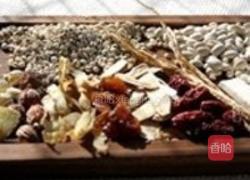 龙骨凤爪养生汤的做法图解1