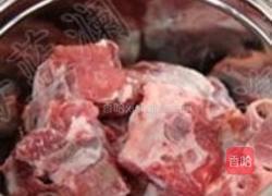 龙骨凤爪养生汤的做法图解7