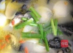 高仿白萝卜乌鸡汤的做法图解5