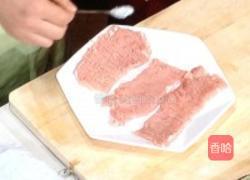 蒜香爆浆猪排的做法图解2
