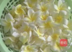 鹌鹑蛋鸡蛋花糖水的做法图解1