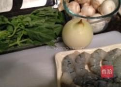 白酱海鲜意大利面的做法图解1