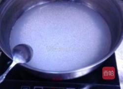 牛奶西瓜西米露的做法图解1