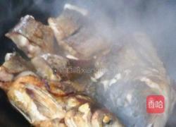 胖头鱼煮萝卜的做法图解2