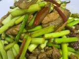 家常蒜苔炒五花肉