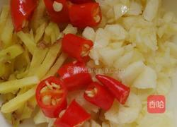 酸辣鸡杂的做法图解2