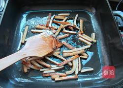 莴苣鱼丸炒香干的做法图解2