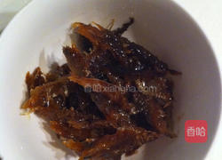 鲮鱼炒豆芽的做法图解2