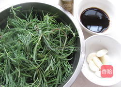 凉拌黄须菜的做法图解1