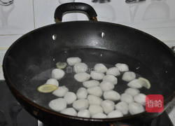 菠菜鱼丸汤的做法图解3