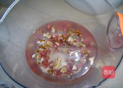 核桃花生露的做法图解2
