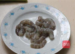 龙眼虾球的做法图解1