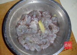 梨味虾球的做法图解4