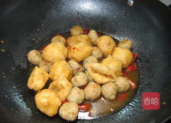 油豆腐炒鱼丸的做法图解8