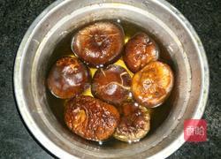 香菇鸡肉包的做法图解2