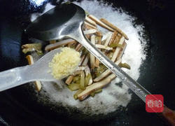 榨菜炒香干的做法图解5