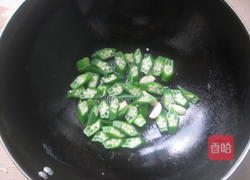 秋葵炒鸡蛋的做法图解6