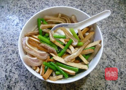 蒜薹香干拌猪耳朵的做法图解14