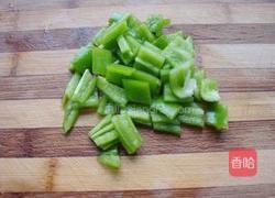 白参青椒炒蛋的做法图解2