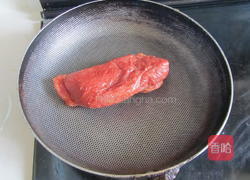 烟熏鸭脯肉红酒梨的做法图解6