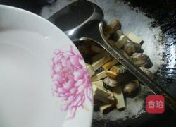香干炒花蛤的做法图解5