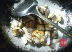 香干炒花蛤的做法图解6
