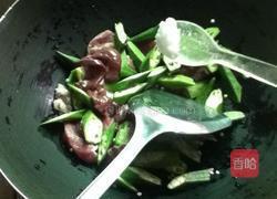 秋葵炒鸡肾的做法图解4