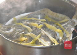 咸菜蒸多宝鱼的做法图解4