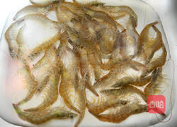 白灼明虾的做法图解1