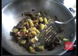 豆豉鲮鱼炒莴笋的做法图解4