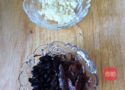 豆豉鲮鱼油麦菜的做法图解2