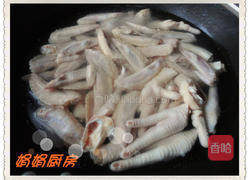 卤煮鸡尖与鸡脚！的做法图解1