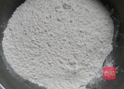 芹菜猪肉丸的做法图解1
