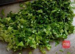 芹菜猪肉丸的做法图解2