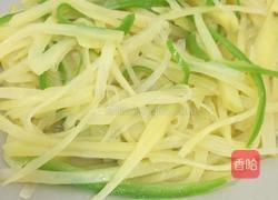 青椒土豆絲的做法图解2