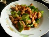 青椒爆炒鸡丁