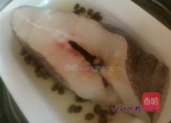 豆豉蒸鳕鱼的做法图解2