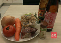 双菇番茄牛腩汤的做法图解1