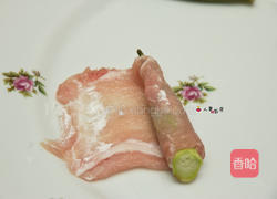 秋葵烧肉卷的做法图解1