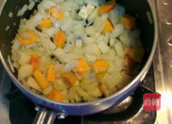 姜黄番茄鹰豆汤的做法图解2
