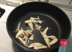 木耳炒肉丝的做法图解2
