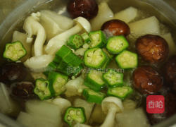 菇菇萝卜养生汤的做法图解4